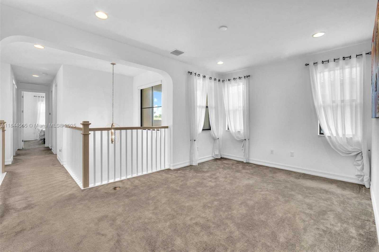 Small Image of 11824 SOUTH WEST 13TH CT, Pembroke Pines Number 17