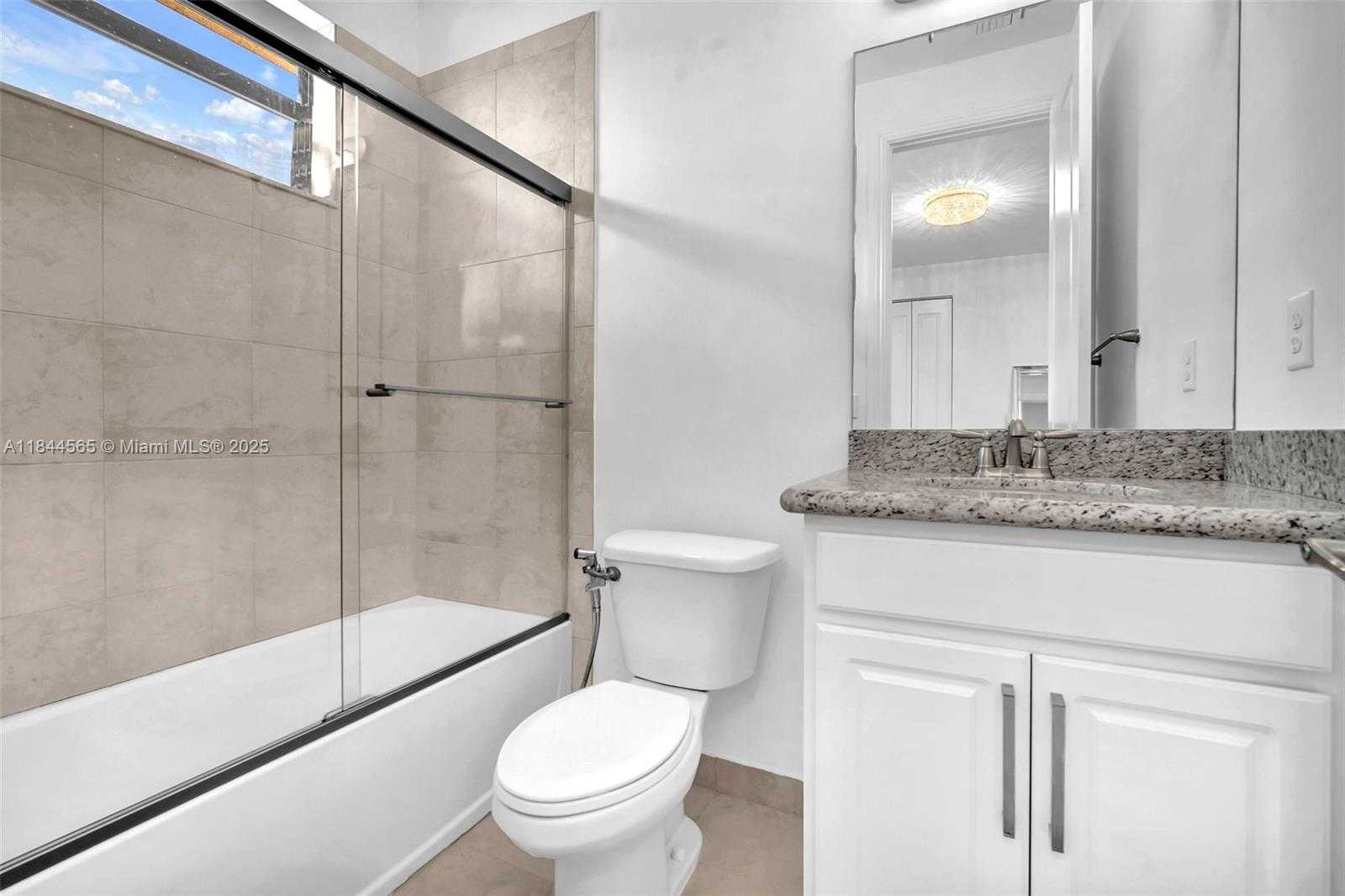 Small Image of 11824 SOUTH WEST 13TH CT, Pembroke Pines Number 25