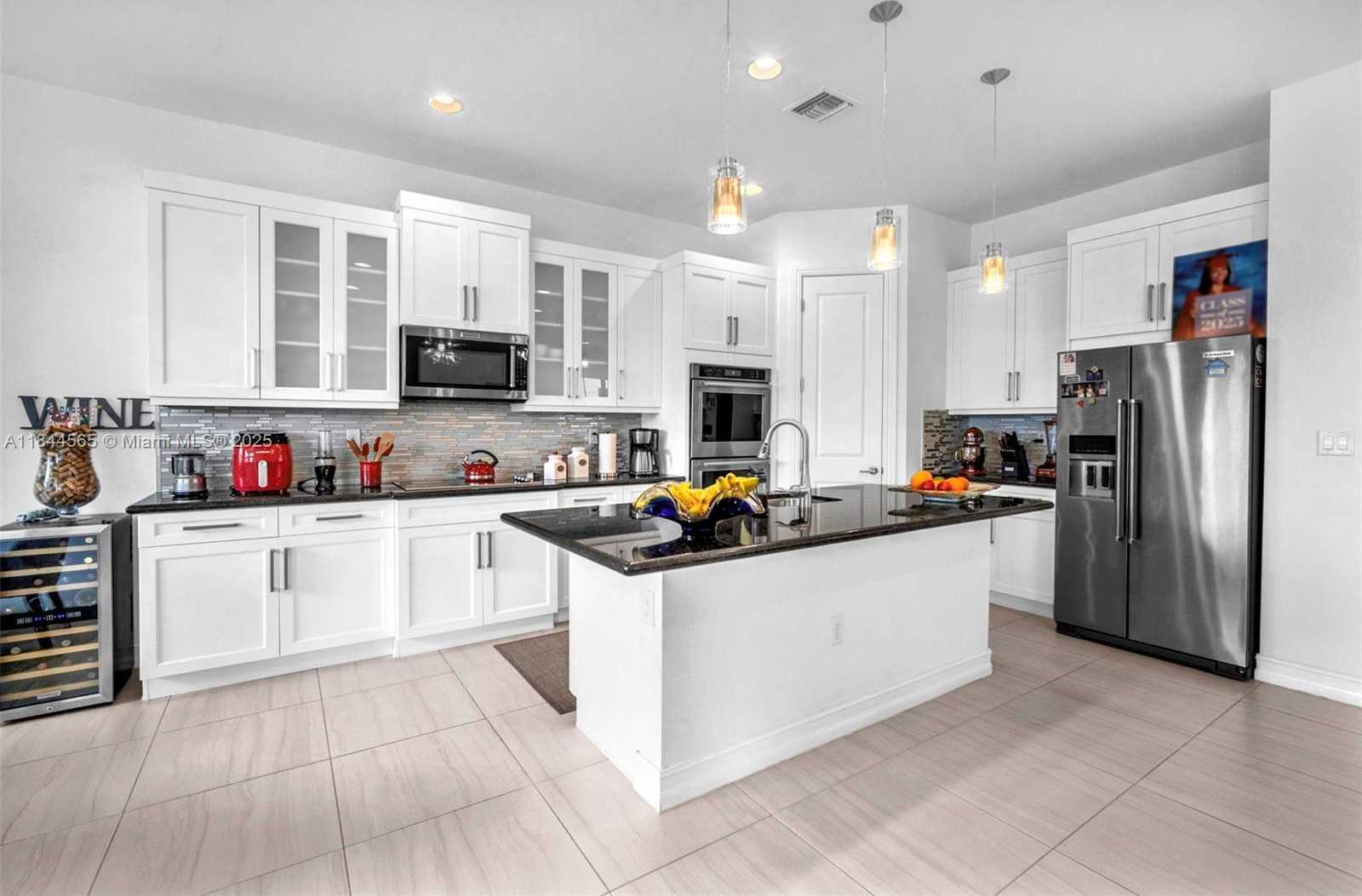 Small Image of 11824 SOUTH WEST 13TH CT, Pembroke Pines Number 3