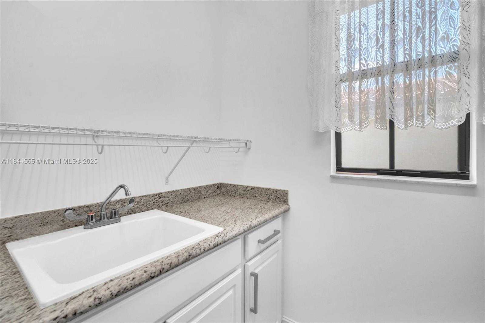 Small Image of 11824 SOUTH WEST 13TH CT, Pembroke Pines Number 31