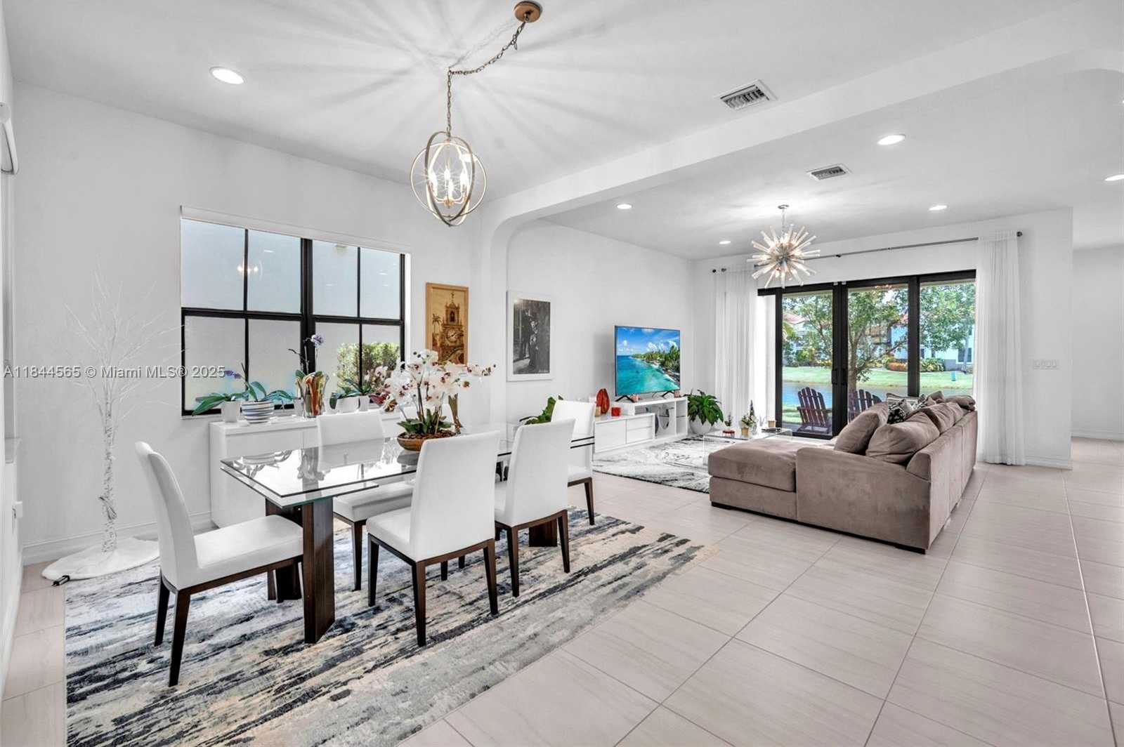 Small Image of 11824 SOUTH WEST 13TH CT, Pembroke Pines Number 33