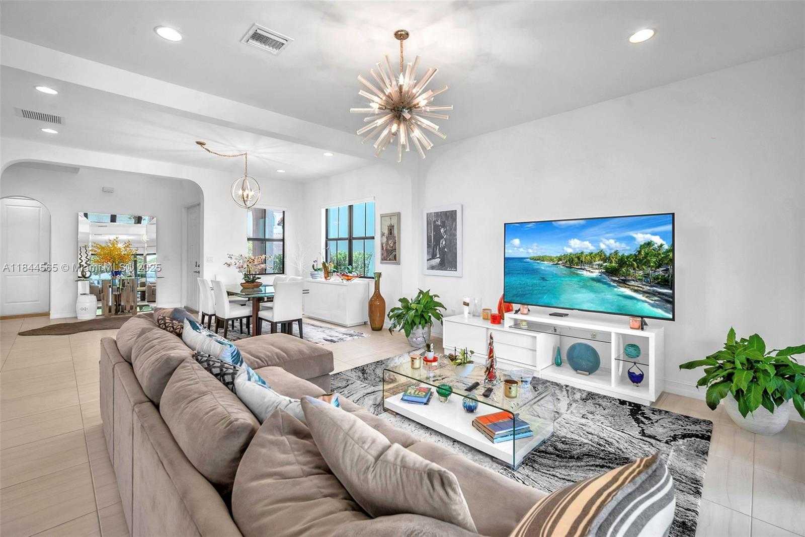 Small Image of 11824 SOUTH WEST 13TH CT, Pembroke Pines Number 5