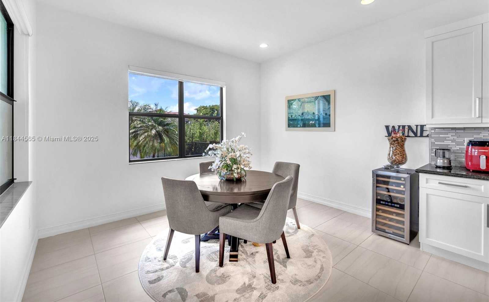 Small Image of 11824 SOUTH WEST 13TH CT, Pembroke Pines Number 8