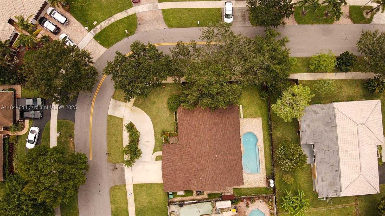 Small Image of 11945 SOUTH WEST 54TH ST, Cooper City Number 20