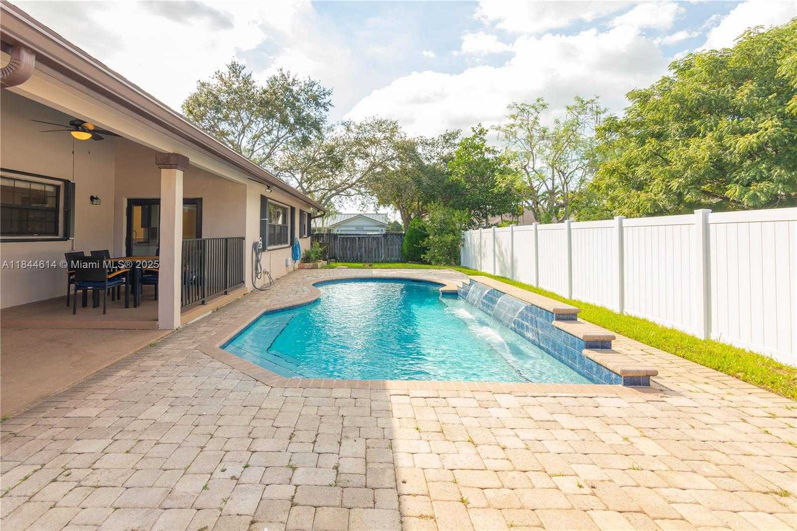 Small Image of 11945 SOUTH WEST 54TH ST, Cooper City Number 57