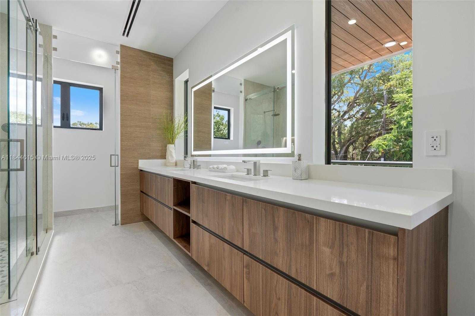 Small Image of 807 SOUTH WEST 12TH AVE, Fort Lauderdale Number 16