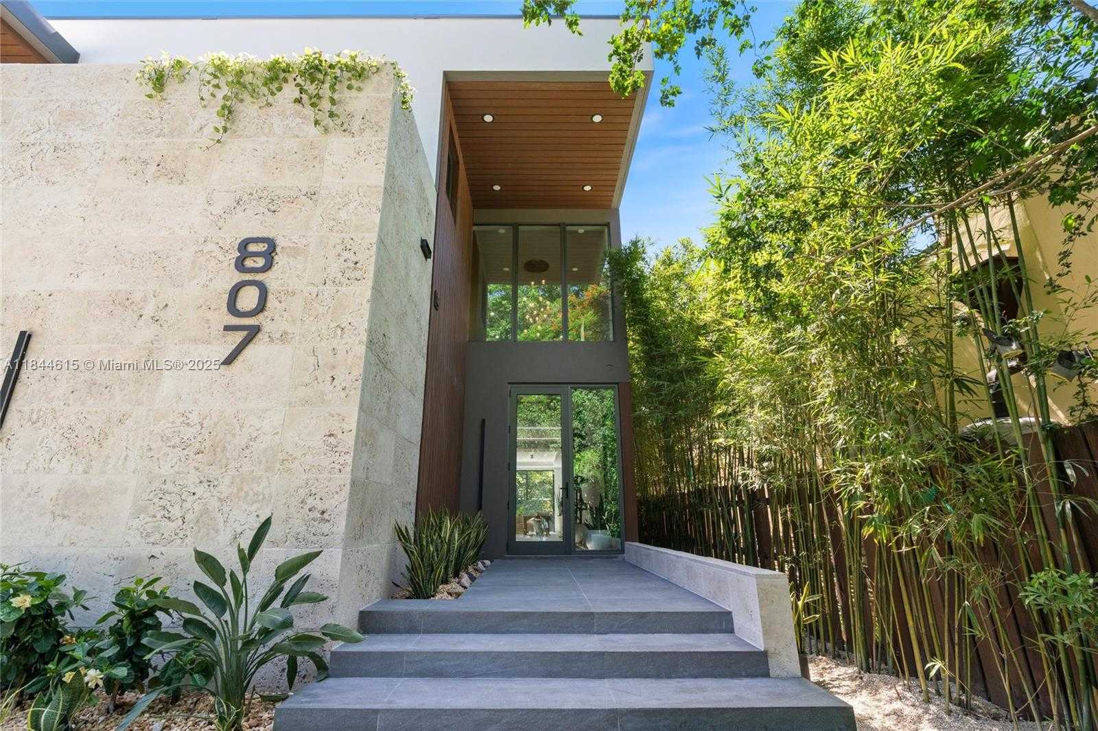 Small Image of 807 SOUTH WEST 12TH AVE, Fort Lauderdale Number 2