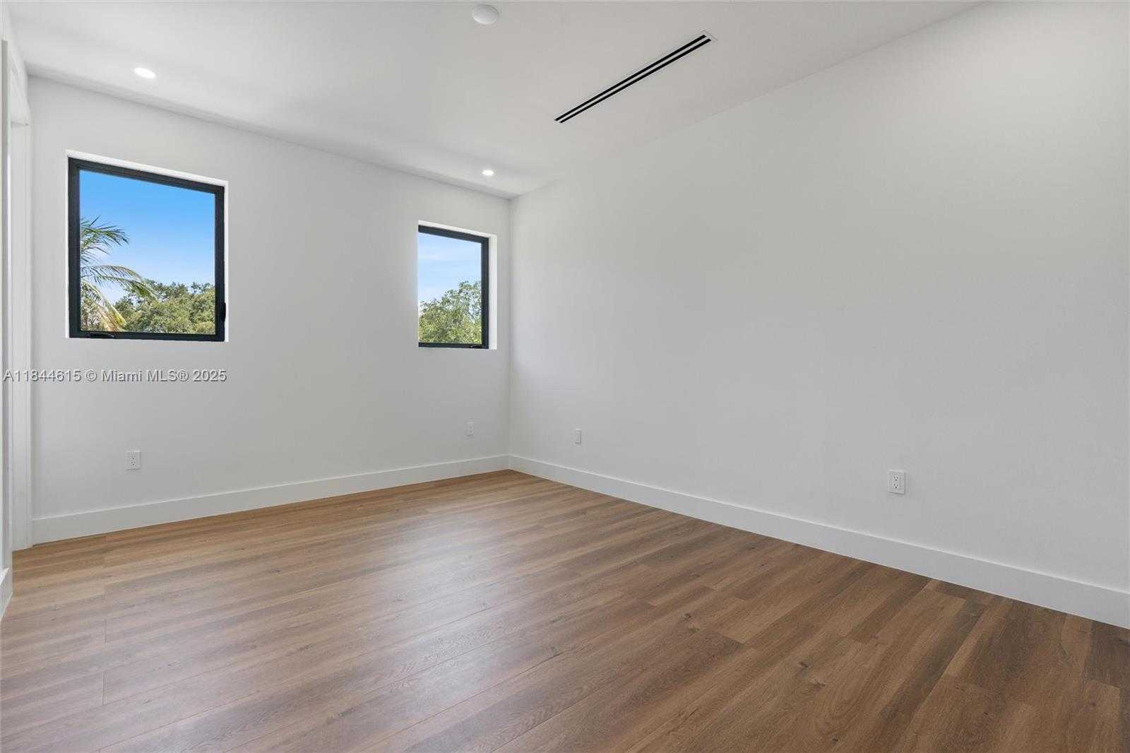 Small Image of 807 SOUTH WEST 12TH AVE, Fort Lauderdale Number 30