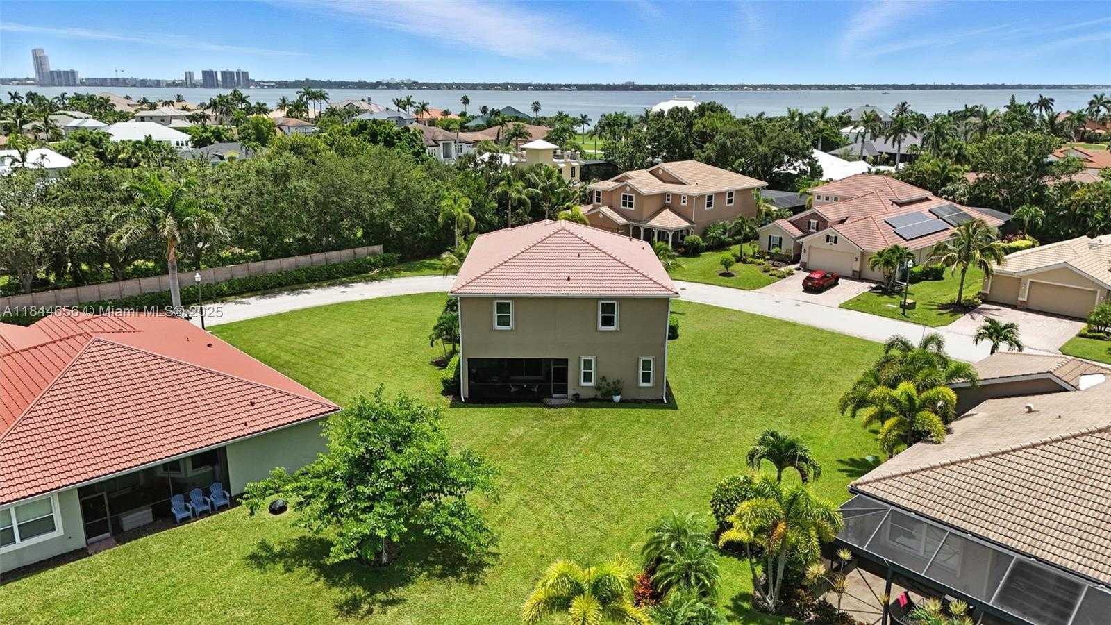 Small Image of Other City - In The State Of Florida Number 38