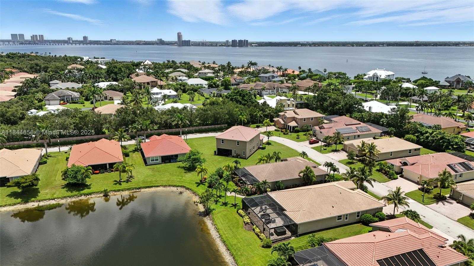 Small Image of Other City - In The State Of Florida Number 39