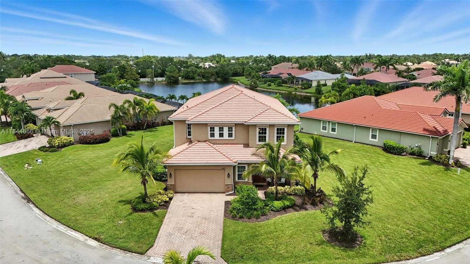 Small Image of Other City - In The State Of Florida Number 48