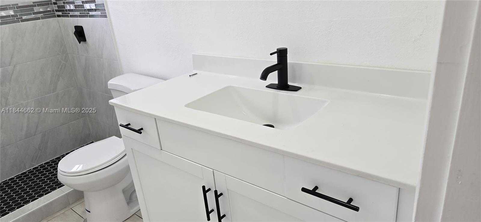 Small Image of 699 WEST 14TH ST, Hialeah Number 18