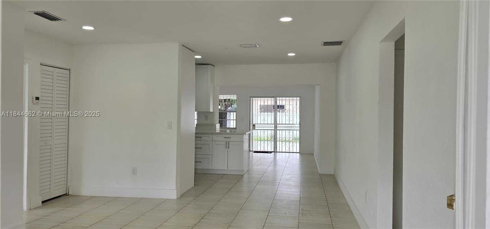 Small Image of 699 WEST 14TH ST, Hialeah Number 2