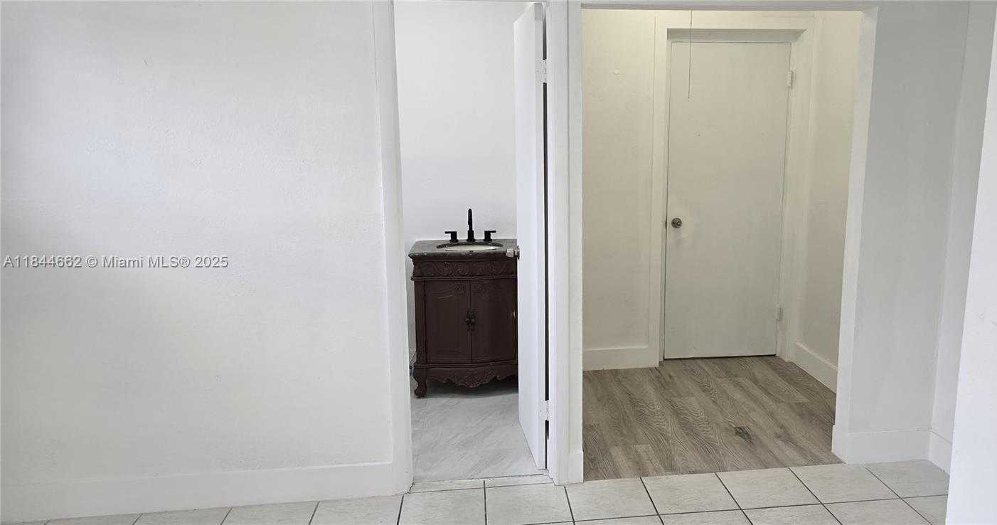 Small Image of 699 WEST 14TH ST, Hialeah Number 22