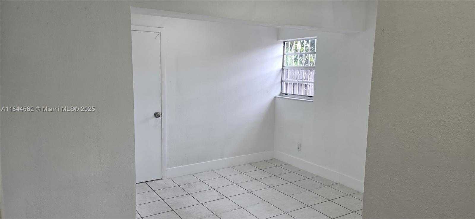 Small Image of 699 WEST 14TH ST, Hialeah Number 24