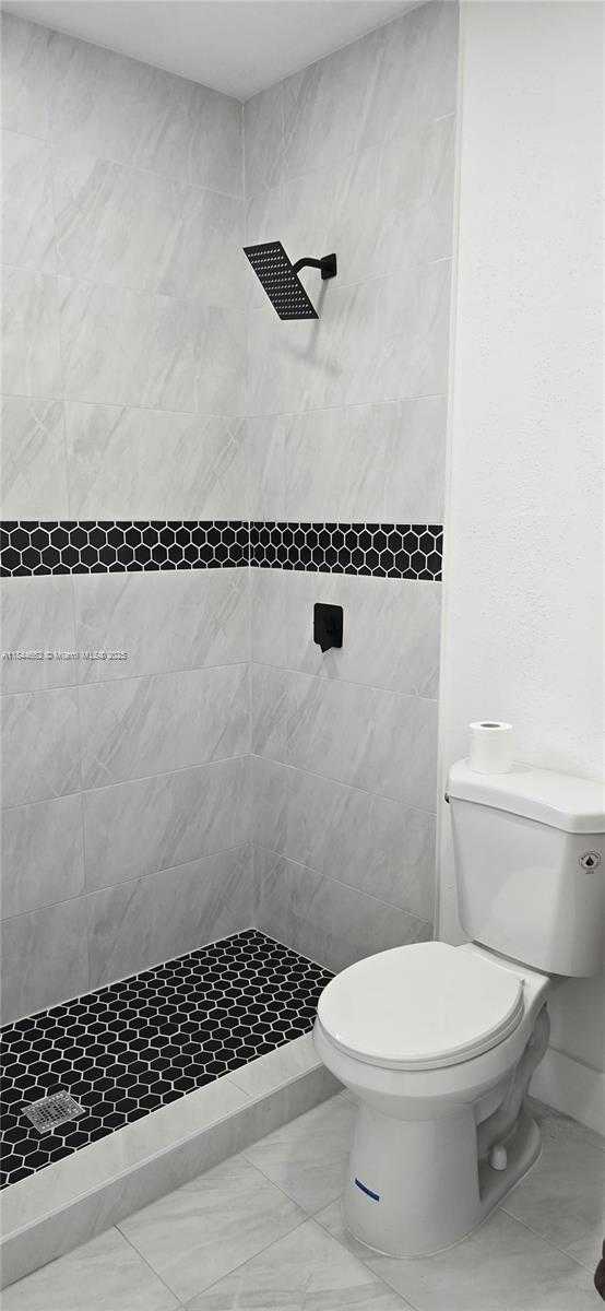 Small Image of 699 WEST 14TH ST, Hialeah Number 28