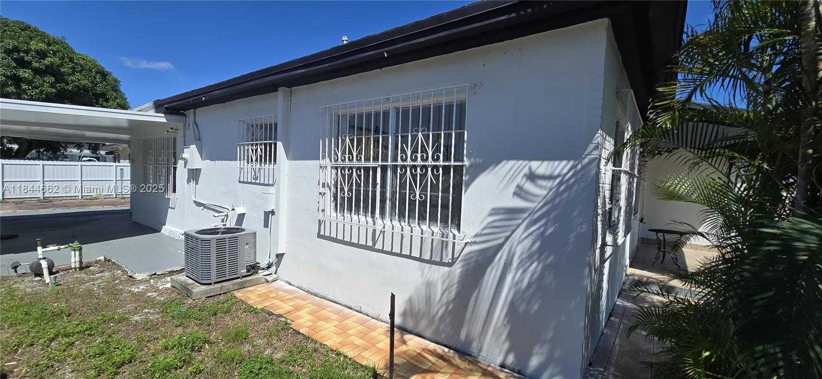 Small Image of 699 WEST 14TH ST, Hialeah Number 31