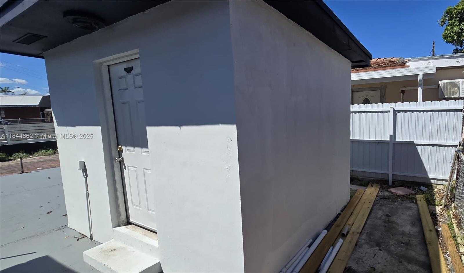 Small Image of 699 WEST 14TH ST, Hialeah Number 34