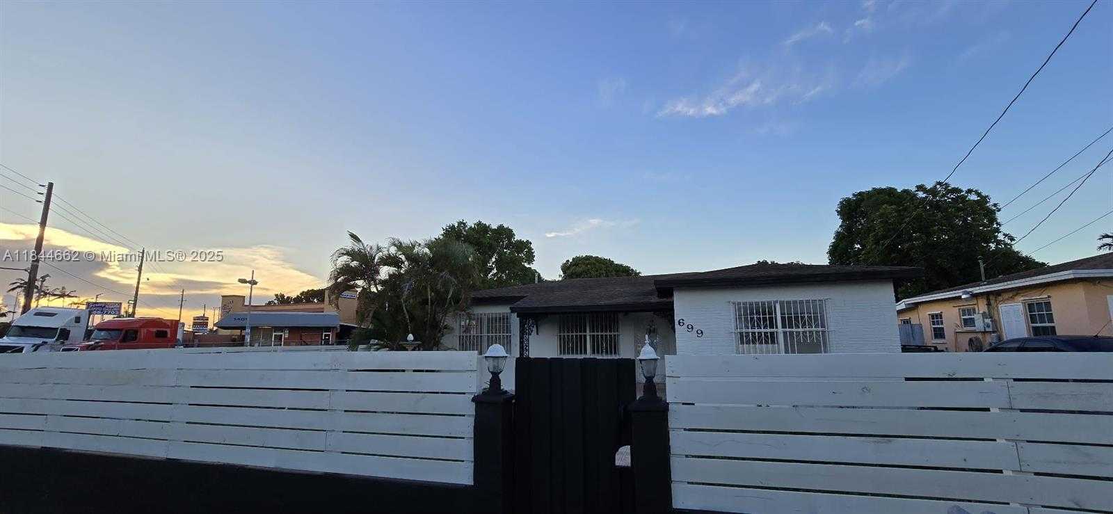 Small Image of 699 WEST 14TH ST, Hialeah Number 36