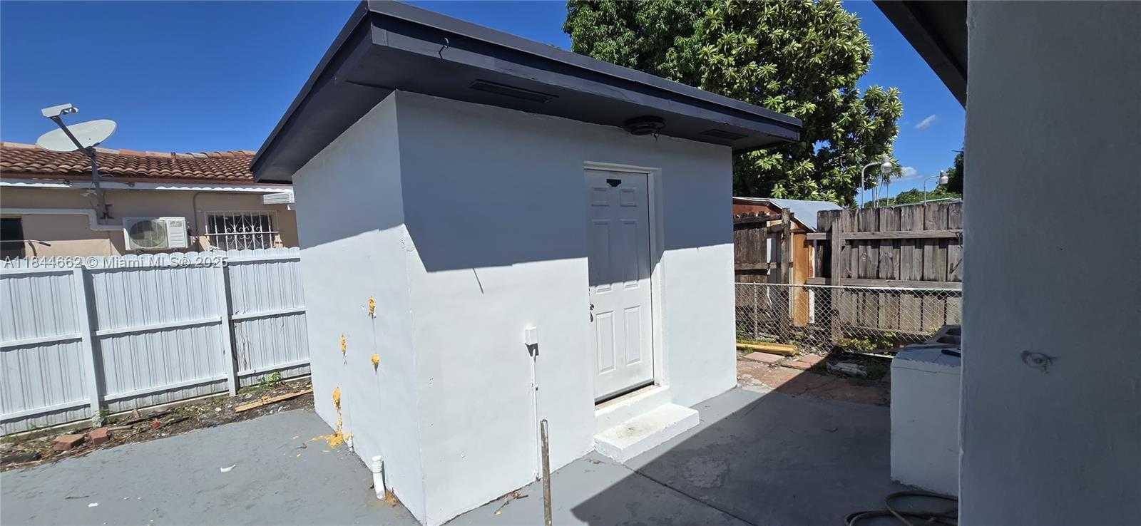 Small Image of 699 WEST 14TH ST, Hialeah Number 41