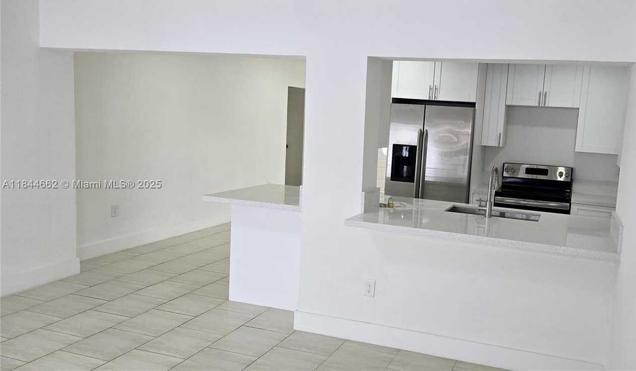 Small Image of 699 WEST 14TH ST, Hialeah Number 5