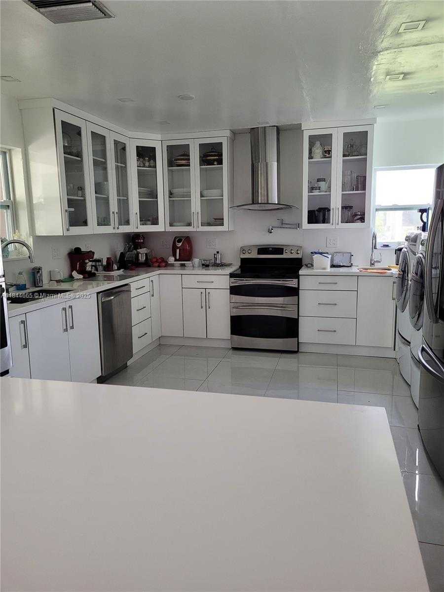 Small Image of 27220 SOUTH WEST 164TH CT, Homestead Number 8