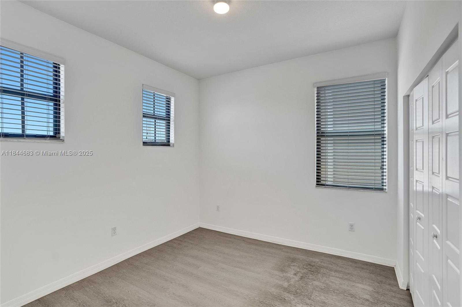 Small Image of 643 NORTH EAST 191ST TER, Miami Number 24