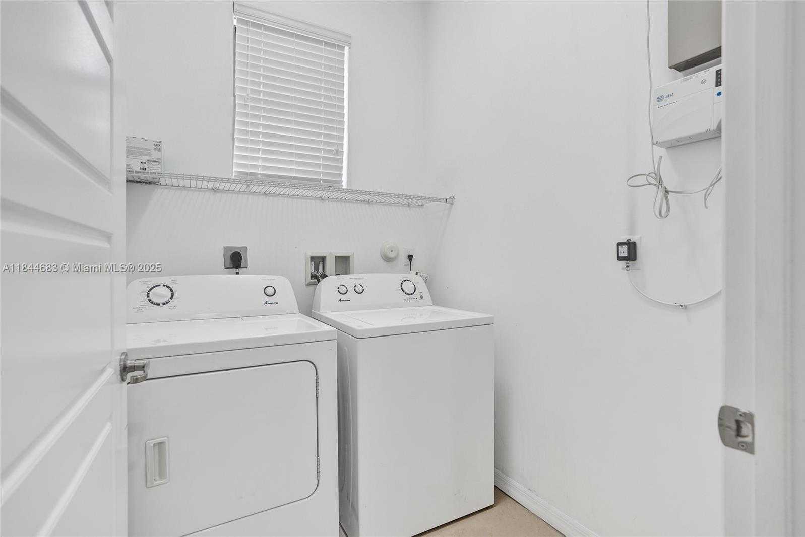 Small Image of 643 NORTH EAST 191ST TER, Miami Number 28