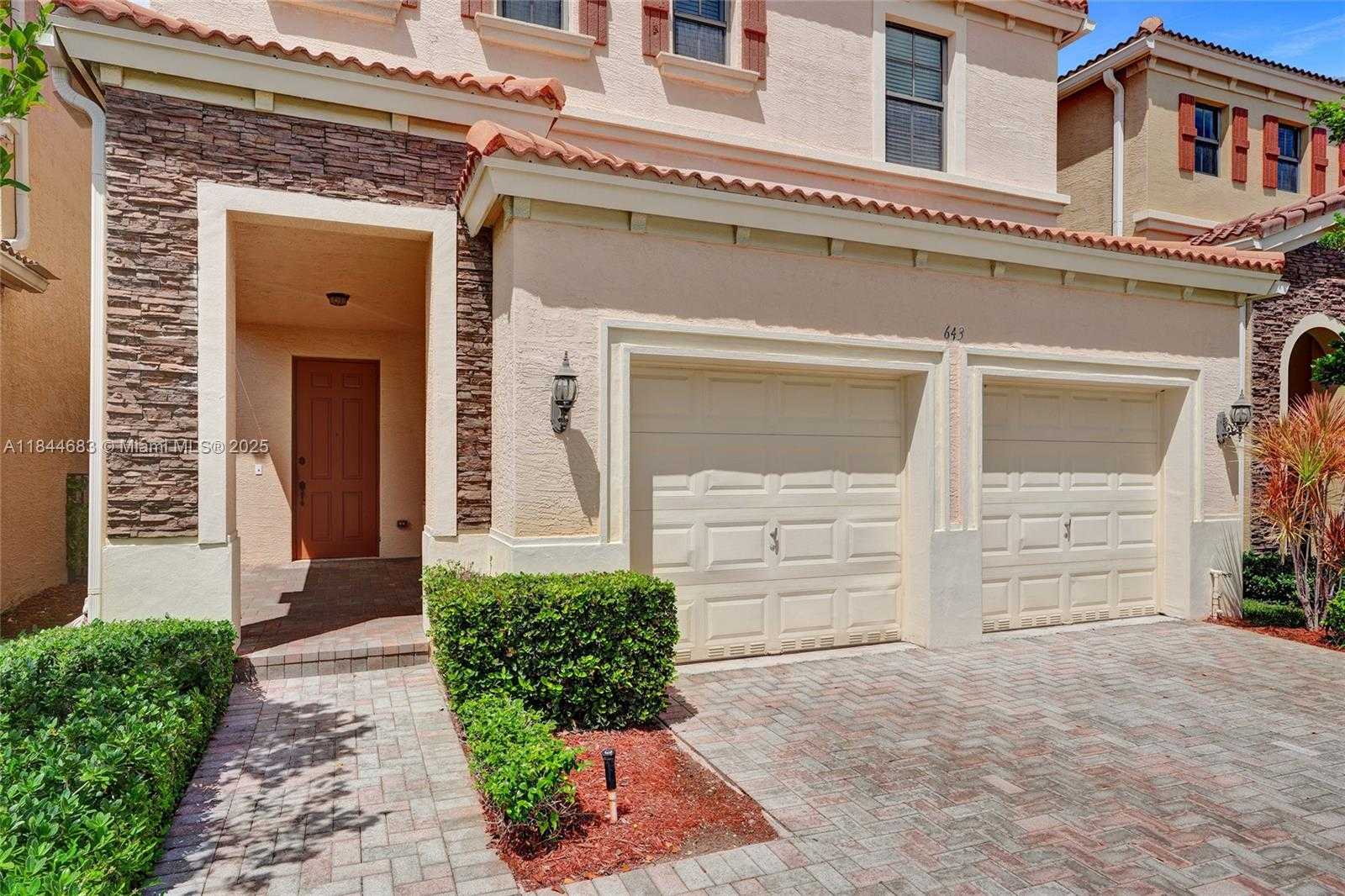 Small Image of 643 NORTH EAST 191ST TER, Miami Number 3