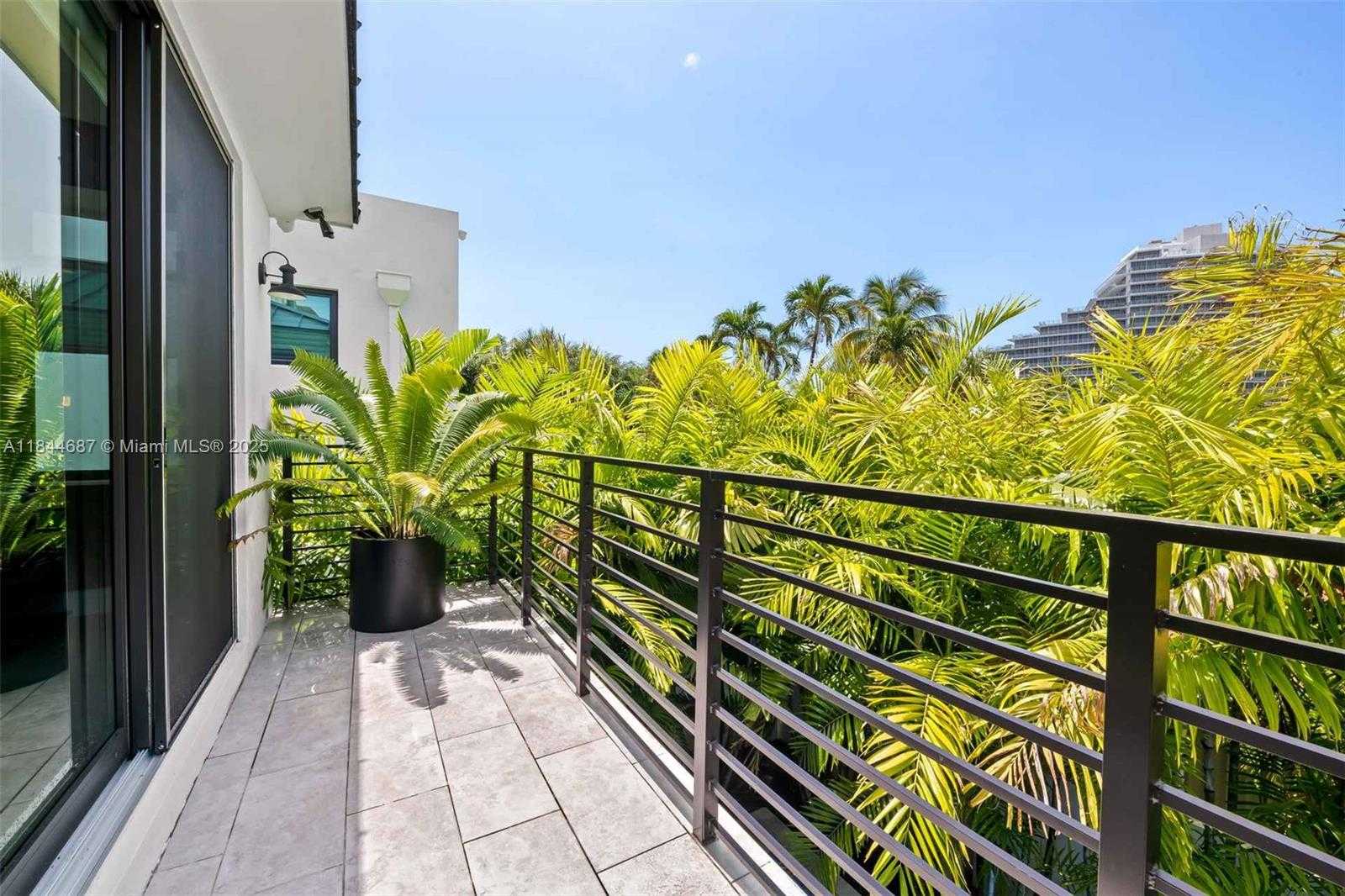 Small Image of 3400 NORTH EAST 25TH ST, Fort Lauderdale Number 18