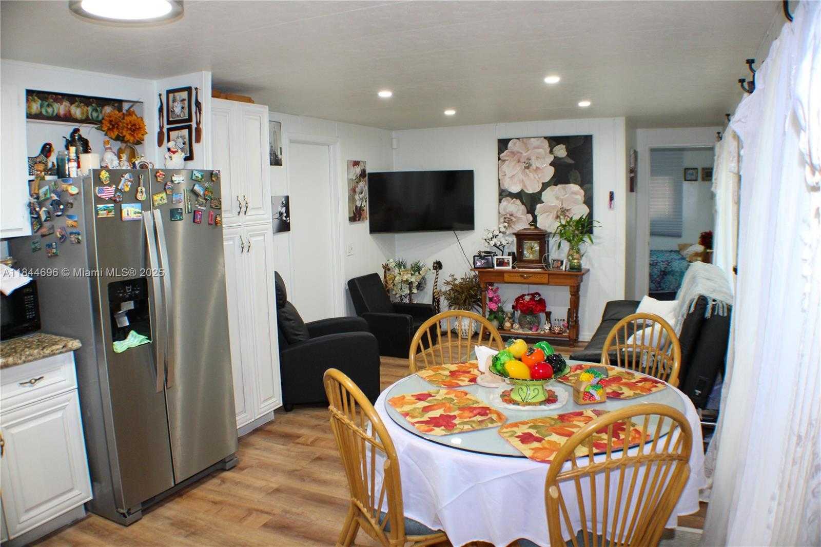 Small Image of 3229 FLORIDA ST, Hollywood Number 12