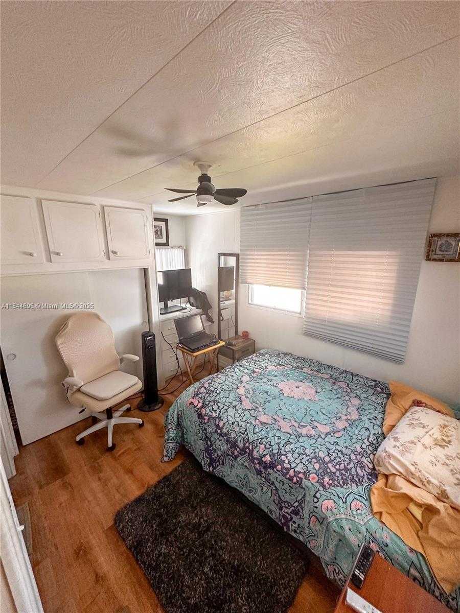 Small Image of 3229 FLORIDA ST, Hollywood Number 23