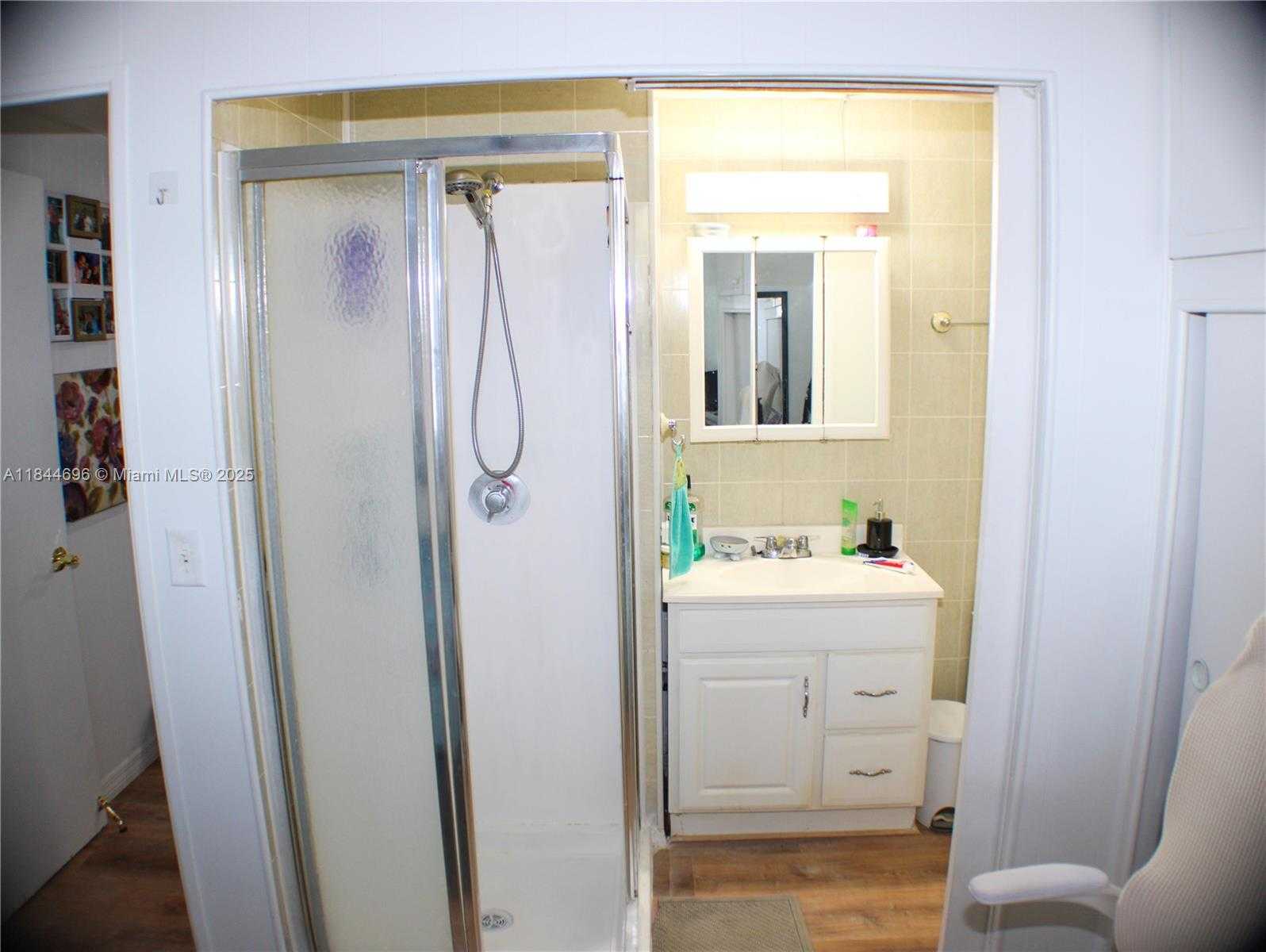 Small Image of 3229 FLORIDA ST, Hollywood Number 24