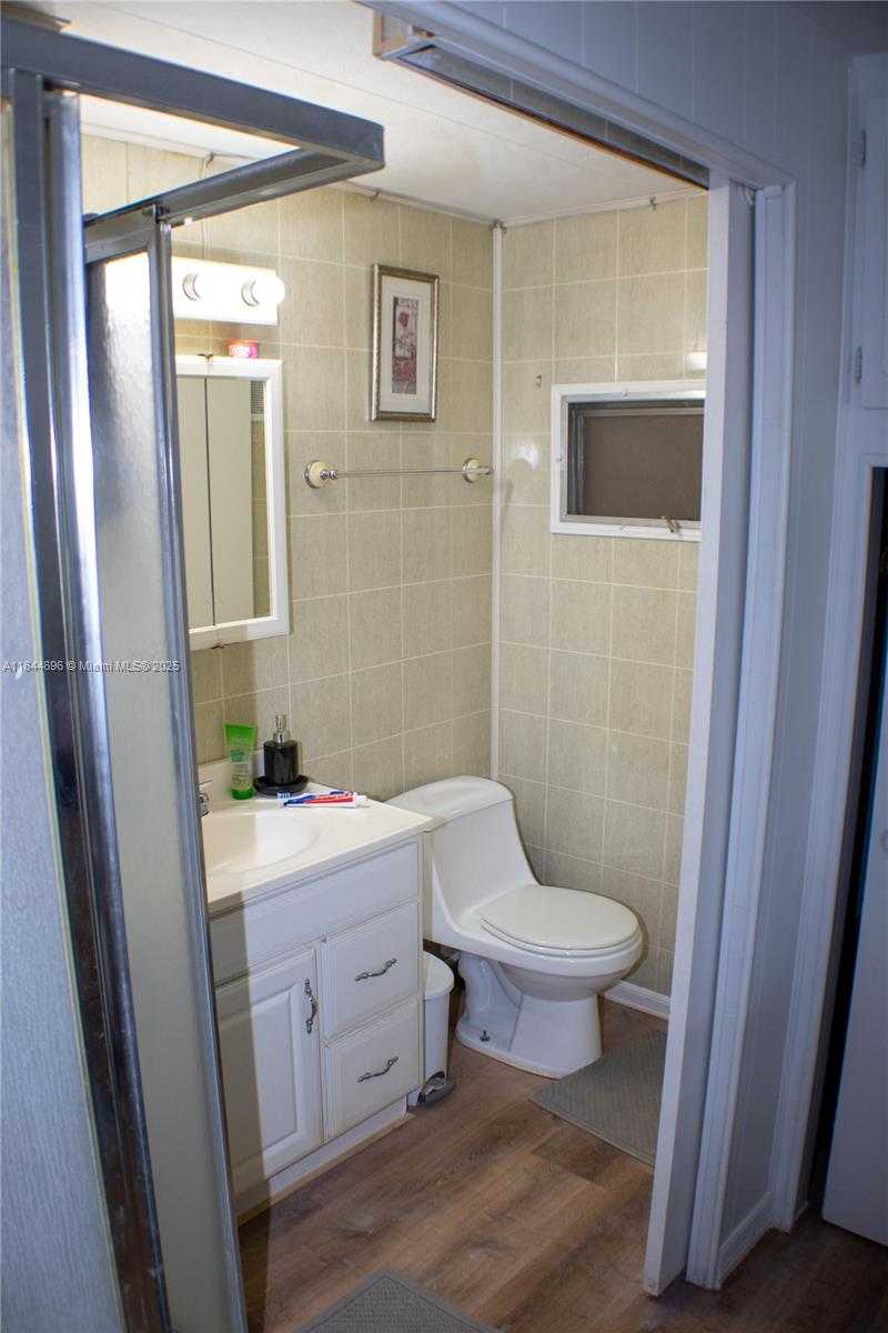 Small Image of 3229 FLORIDA ST, Hollywood Number 25