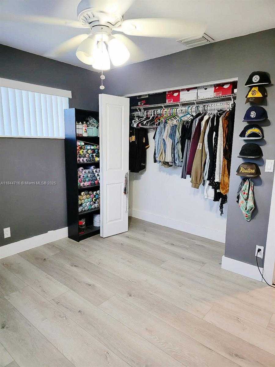 Small Image of 3331 NORTH 66TH AVE, Hollywood Number 10