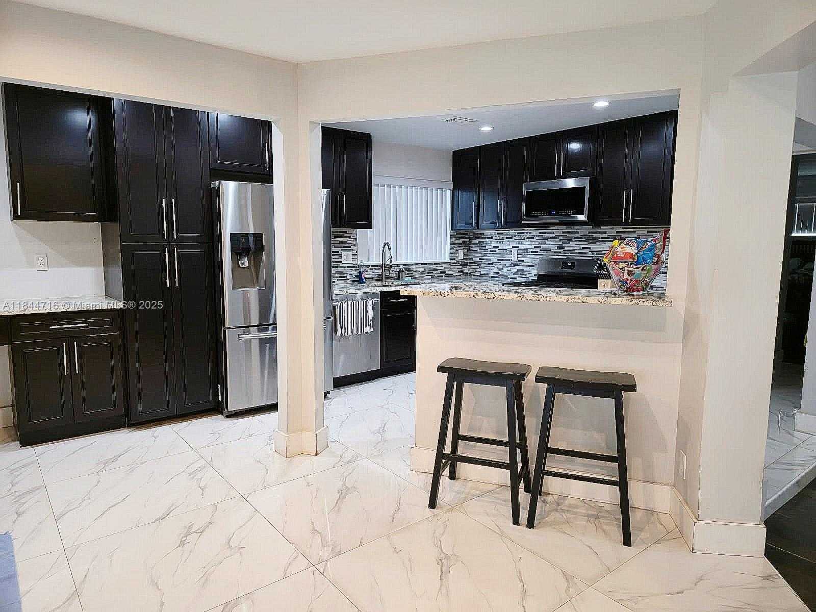 Small Image of 3331 NORTH 66TH AVE, Hollywood Number 3