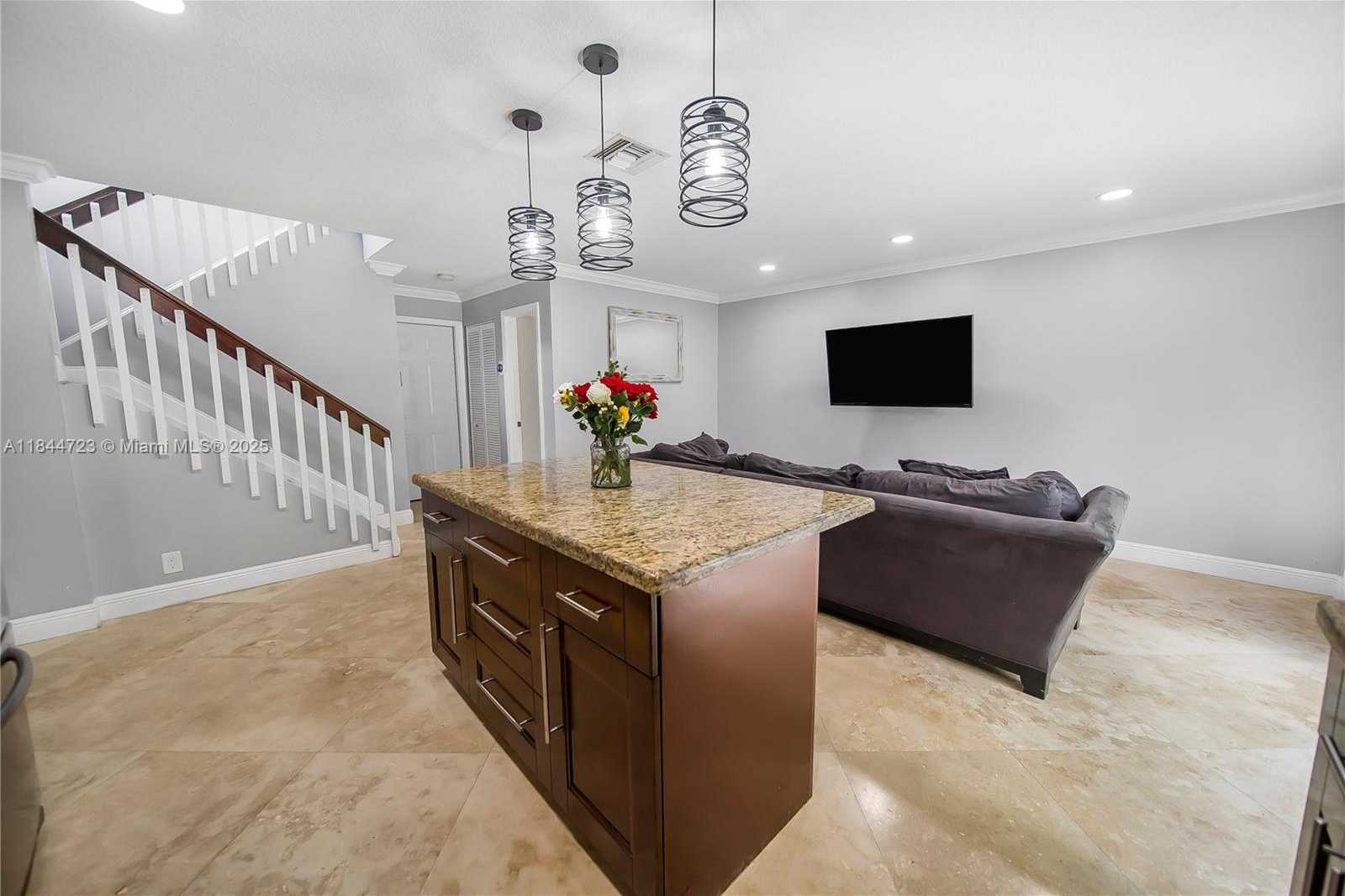 Small Image of 9536 NORTH WEST 9TH CT, Plantation Number 10