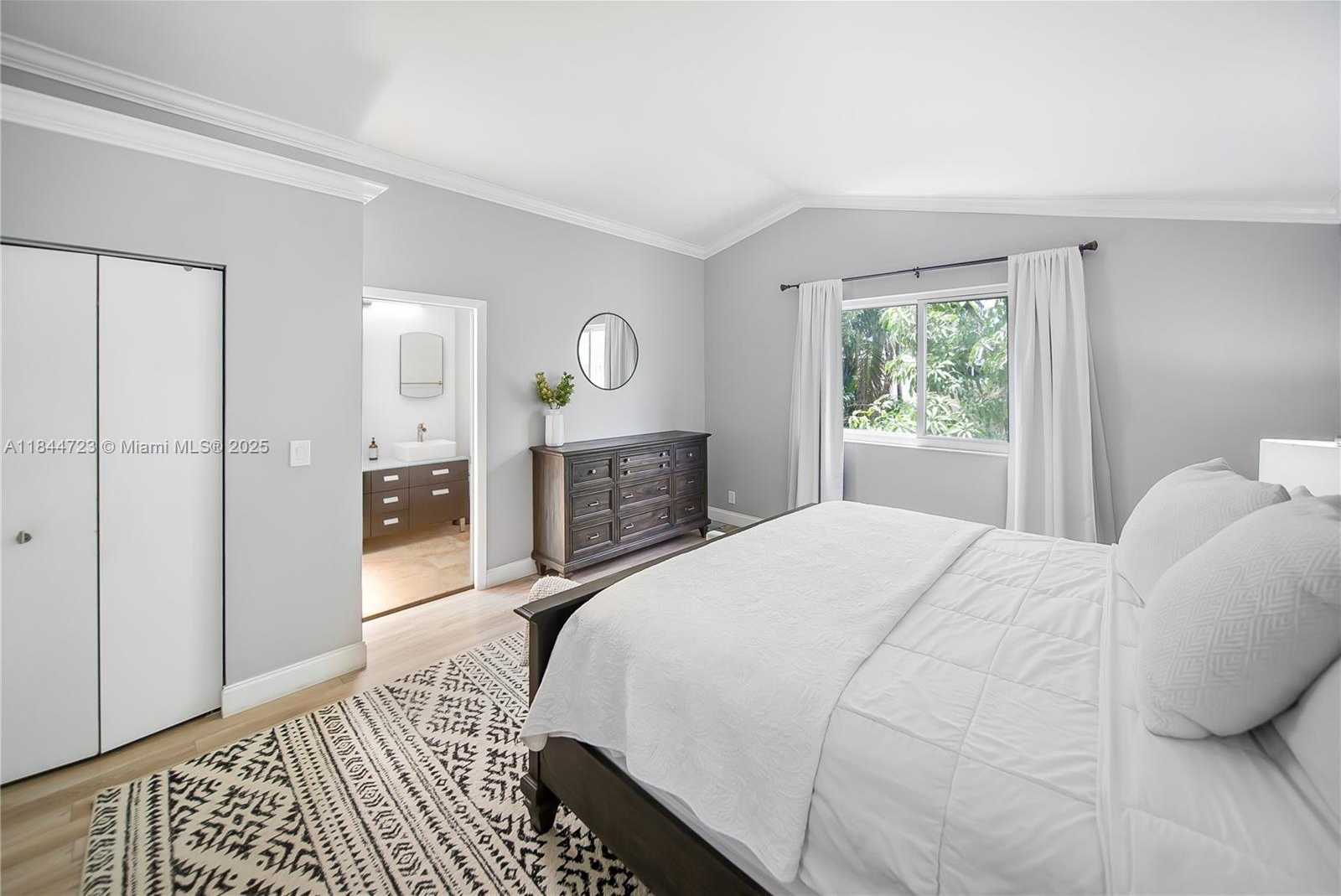 Small Image of 9536 NORTH WEST 9TH CT, Plantation Number 15