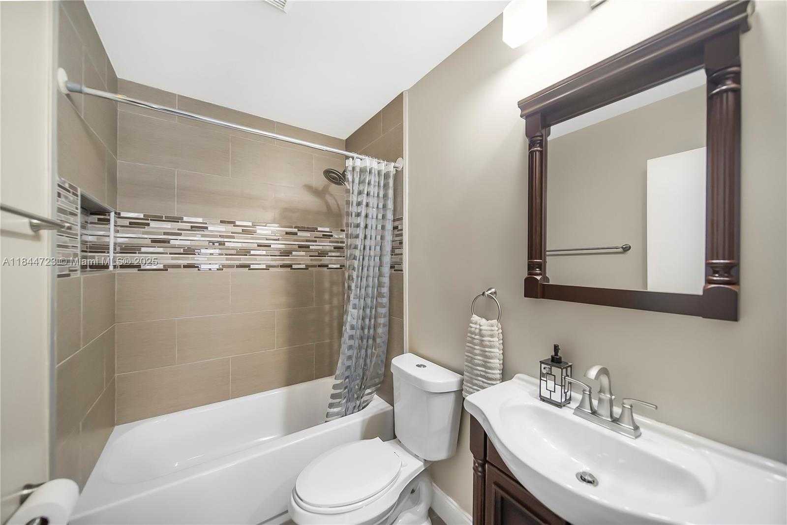 Small Image of 9536 NORTH WEST 9TH CT, Plantation Number 20