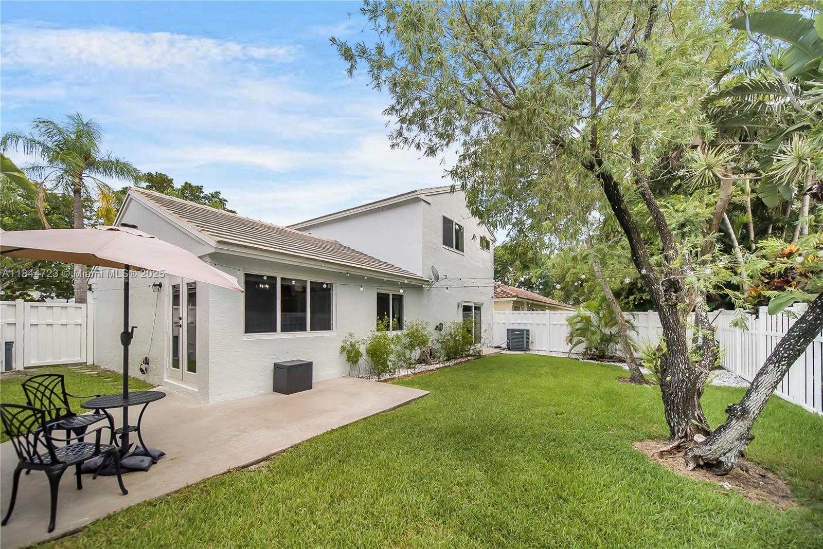 Small Image of 9536 NORTH WEST 9TH CT, Plantation Number 23
