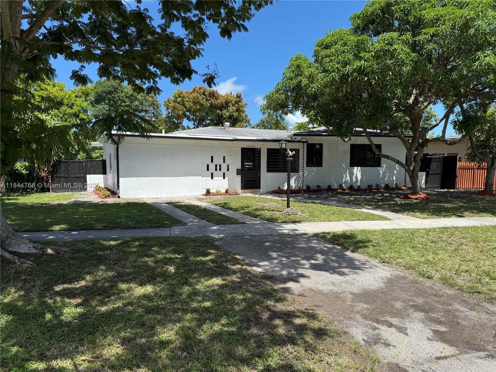 Small Image of 12905 NORTH MIAMI AVE, North Miami Number 48
