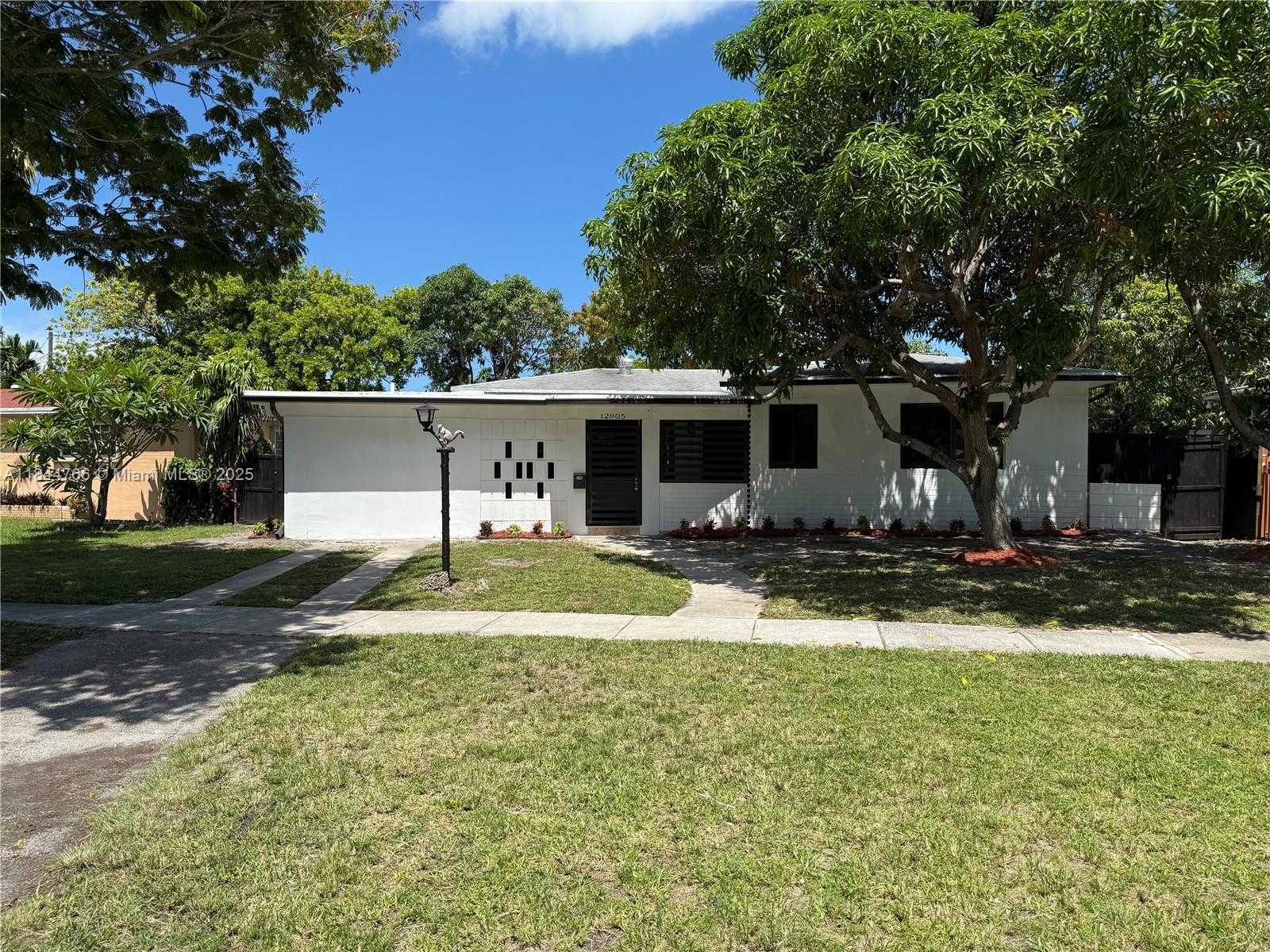 Small Image of 12905 NORTH MIAMI AVE, North Miami Number 51