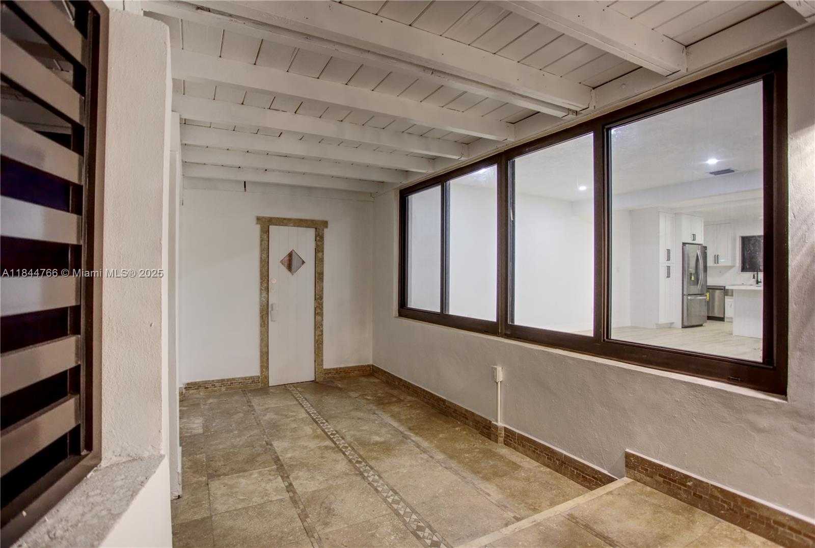 Small Image of 12905 NORTH MIAMI AVE, North Miami Number 52