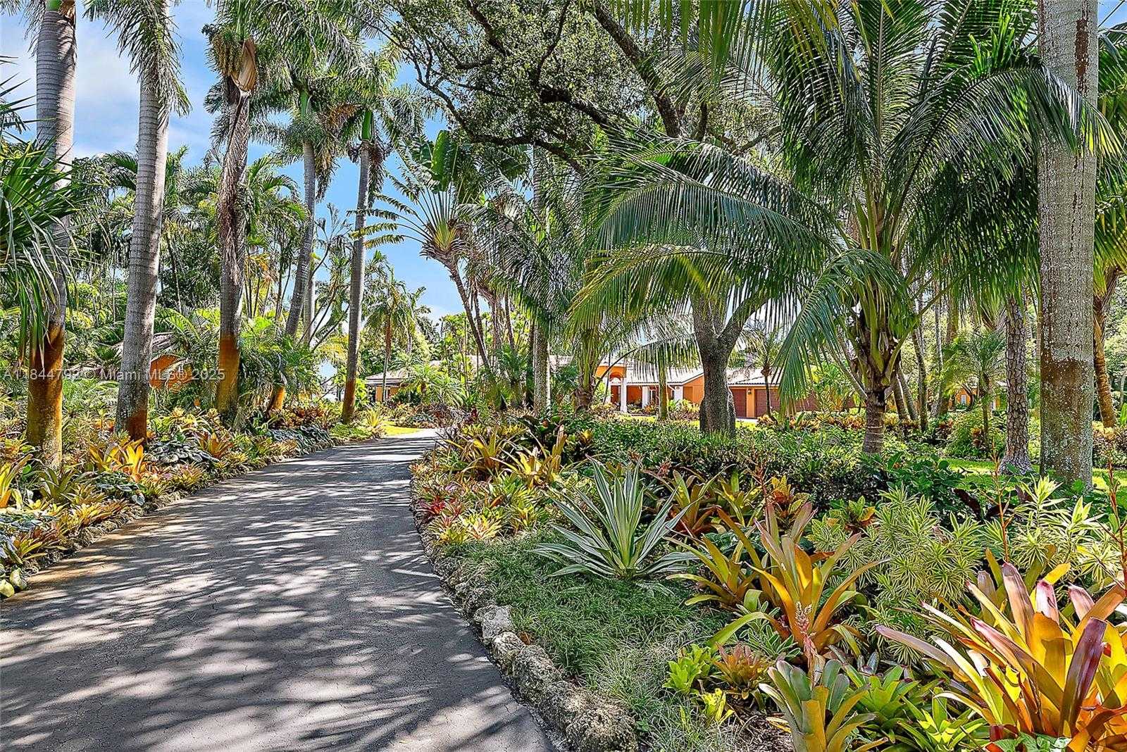 Small Image of 5900 PENNOCK POINT RD, Jupiter Number 13