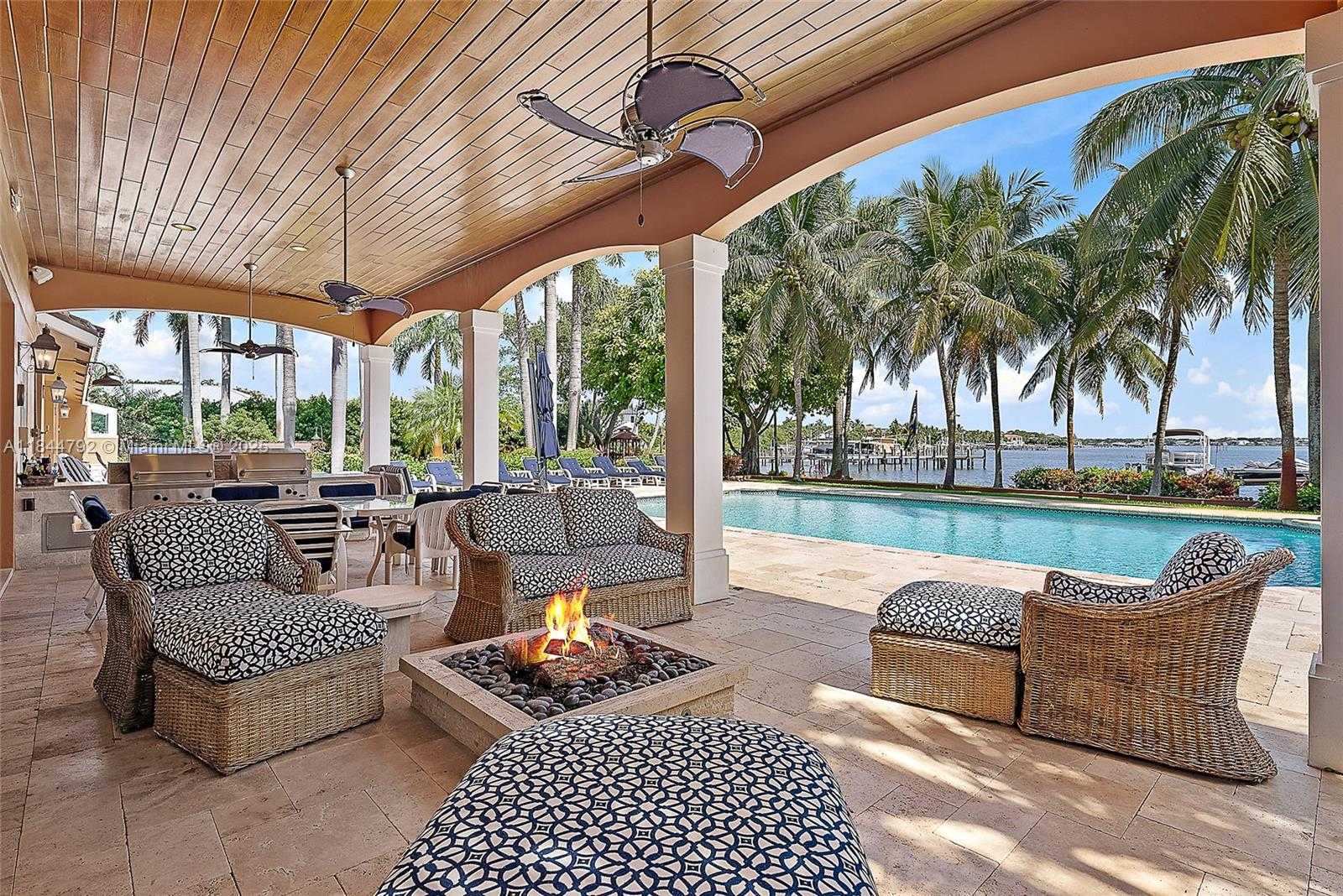 Small Image of 5900 PENNOCK POINT RD, Jupiter Number 16