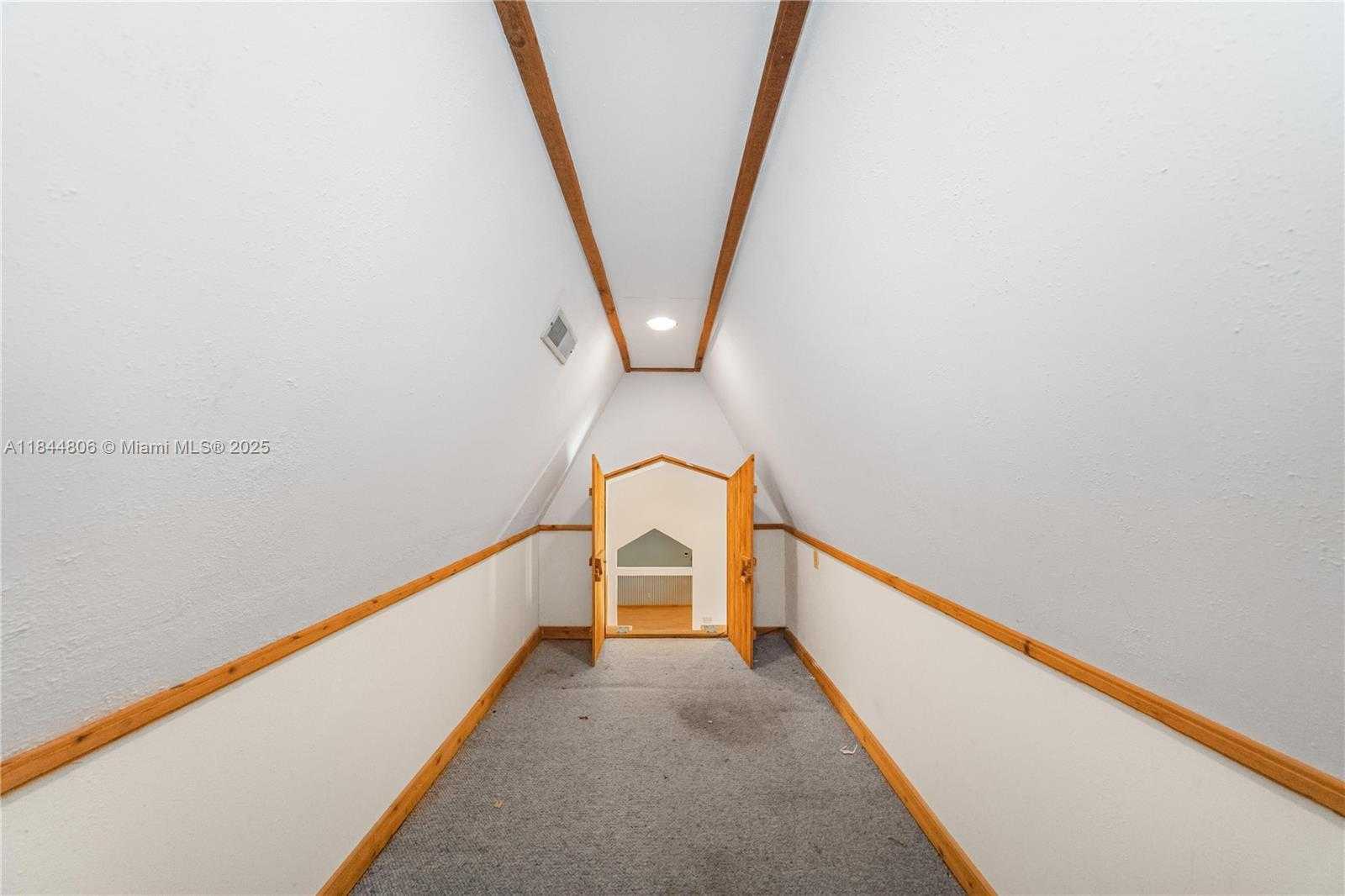 Small Image of 14801 SOUTH WEST 31ST CT, Davie Number 17