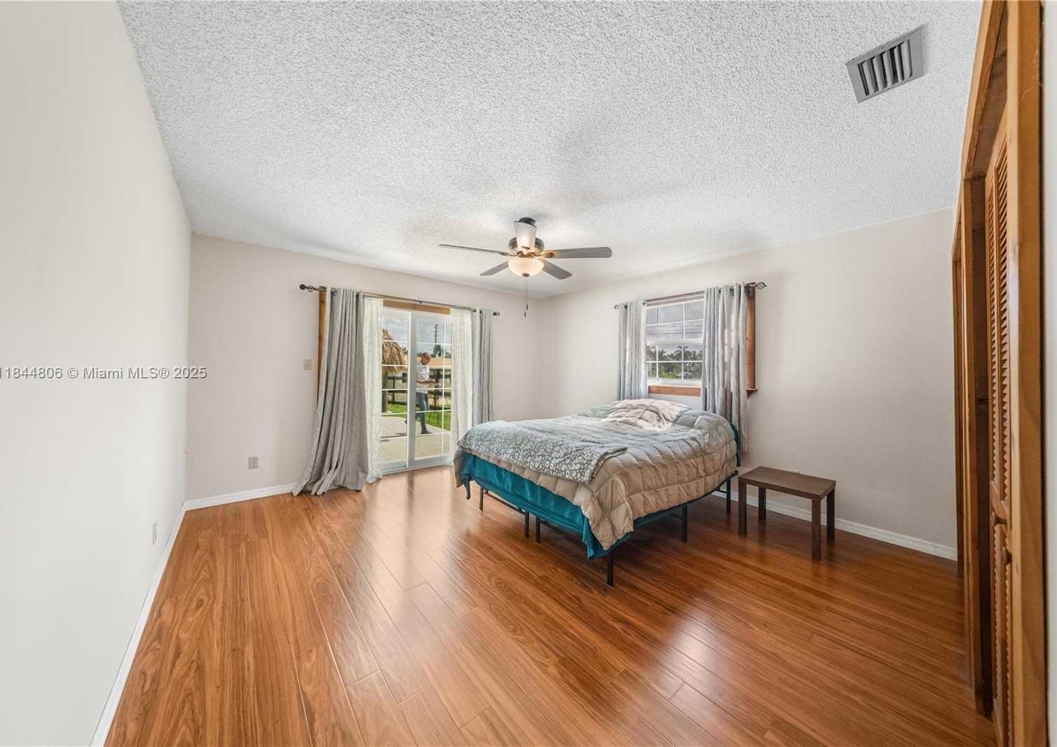 Small Image of 14801 SOUTH WEST 31ST CT, Davie Number 18