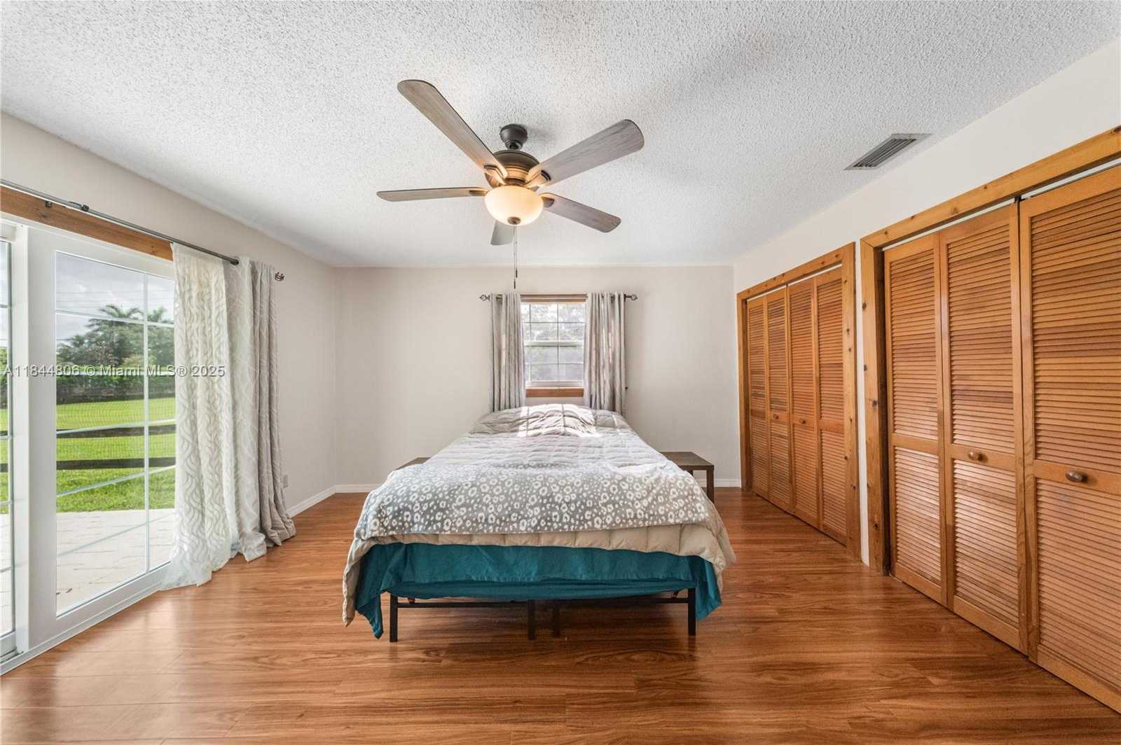 Small Image of 14801 SOUTH WEST 31ST CT, Davie Number 19