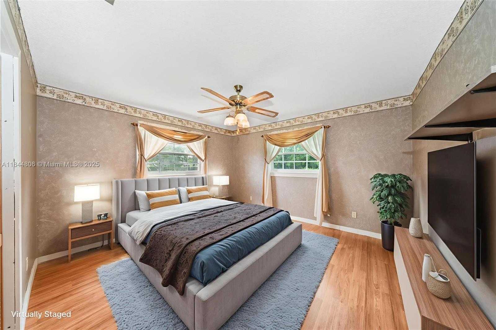 Small Image of 14801 SOUTH WEST 31ST CT, Davie Number 24