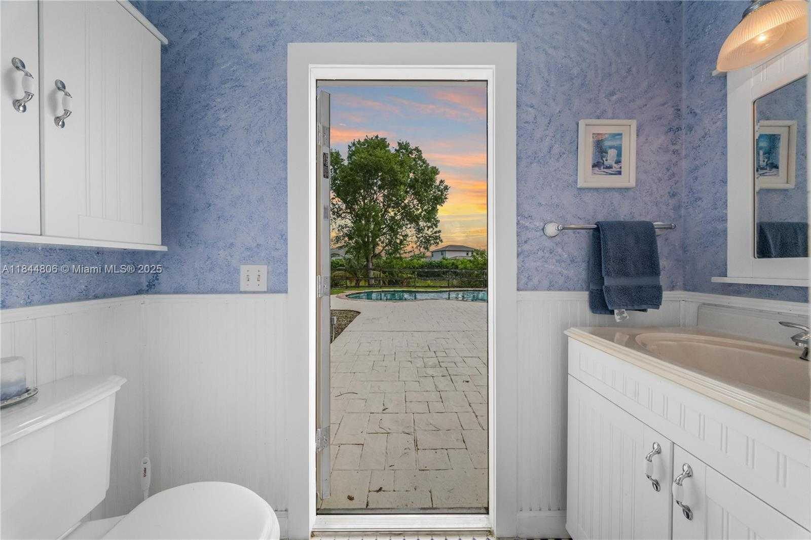 Small Image of 14801 SOUTH WEST 31ST CT, Davie Number 28